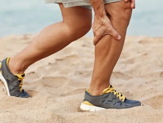 老年人腿疼怎么治