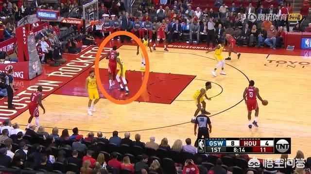 杜兰特偷袭卡佩拉，毫无巨星风范，网友怒喷欺软怕硬，对此你怎么看？