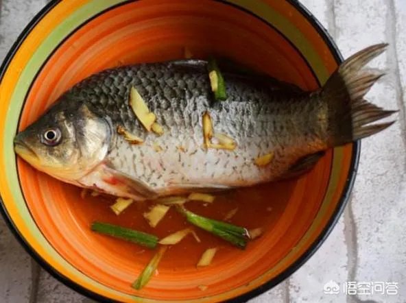 怎样熬鲫鱼汤？