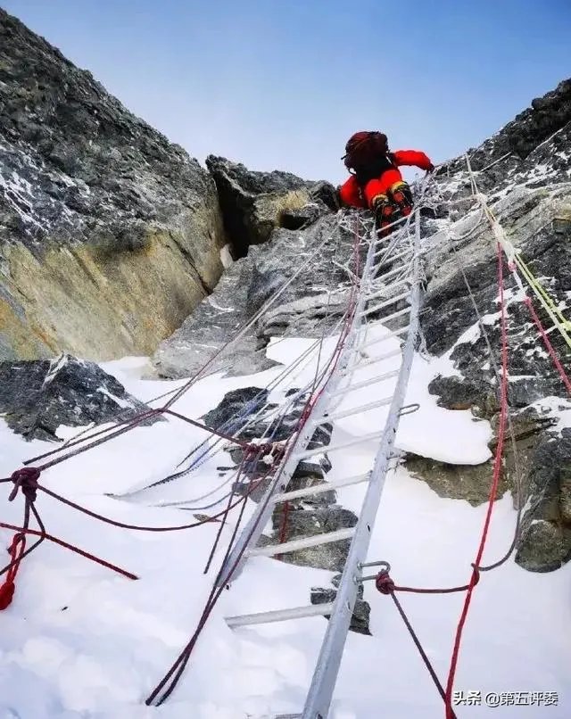登珠峰为什么要夏尔巴人当向导