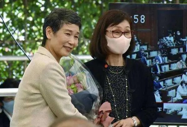 日本新首相的爱情