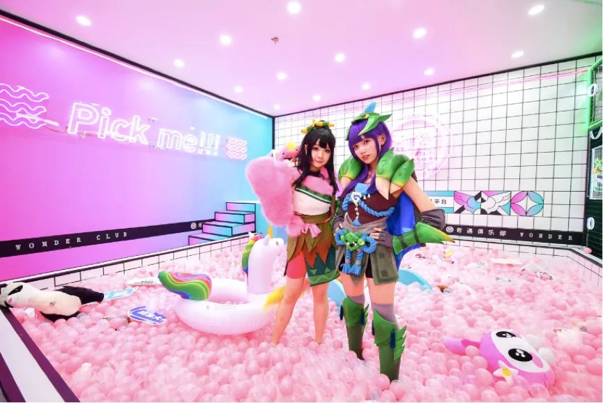 真情实感送福利!奇遇俱乐部CJ大型福利泳池受热捧