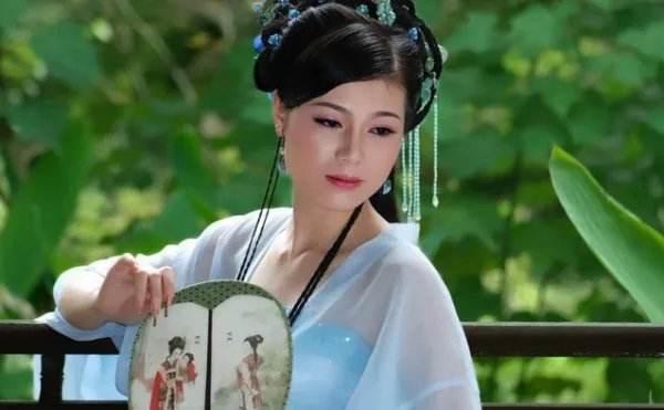 古代都是男子赚钱养家，古代女子守寡之后是怎么生活的？