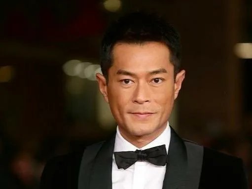 网传古天乐一捐献小学荒废多年，事情的真相到底是什么？