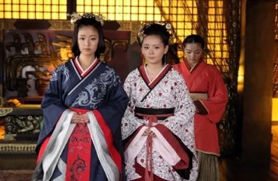 吕雉和戚夫人之间的实力差距有多悬殊？双方的战斗力如何？