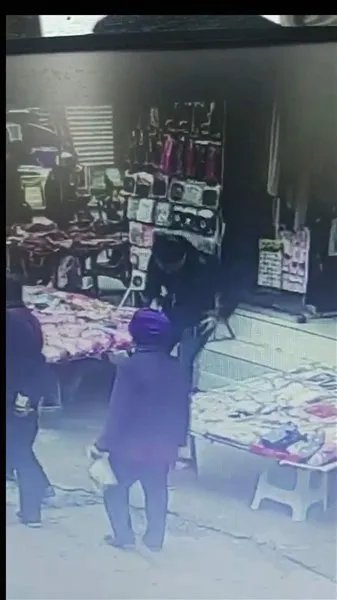 男子碰瓷宠物狗是什么情况？