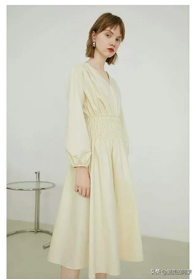最近被“淡黄色的长裙”洗脑了，有没有淡黄色长裙推荐？