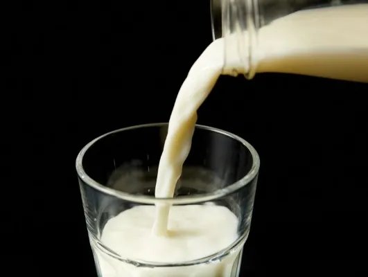 过期牛奶的妙用