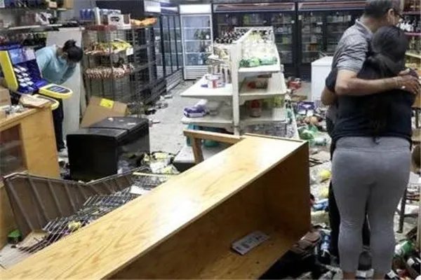 美国超三成家庭积蓄已见底，疫情对美居民影响有多大？