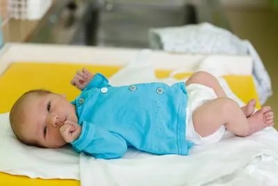 新生儿受到惊吓怎么办