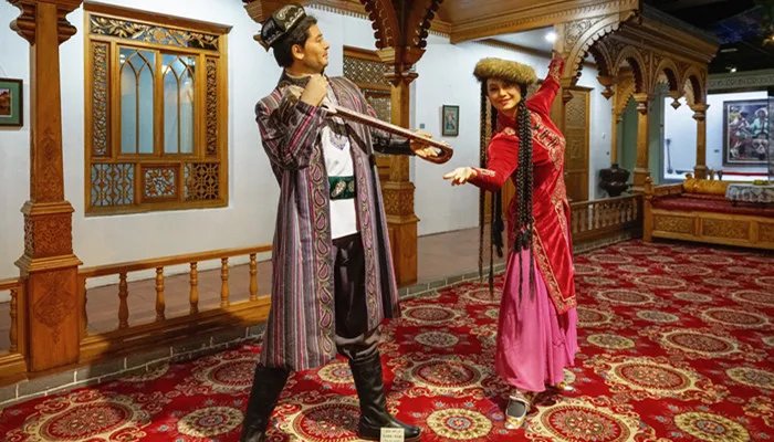 手抓饭是哪个民族的 手抓饭是哪个民族的特色美食