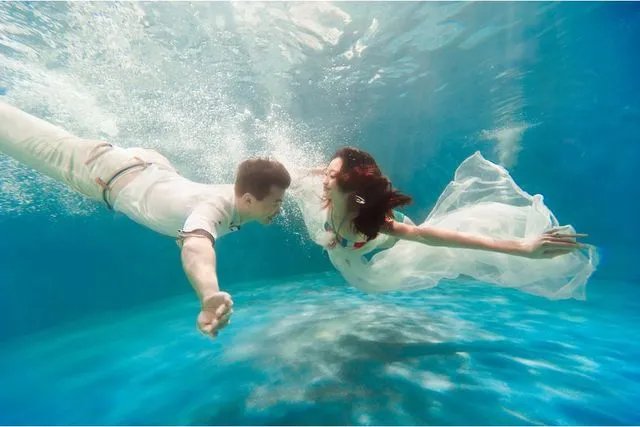 三亚水下婚纱摄影要怎么拍 水中婚纱照拍摄技巧