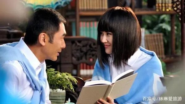 与方中信合作宣传片在央视重播，正面镜头却全被替换。许晴是怎么了呢？