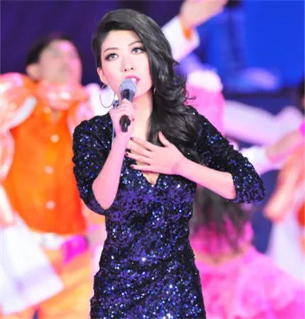曲婉婷歌曲大全盘点 登央视春晚献唱获好评