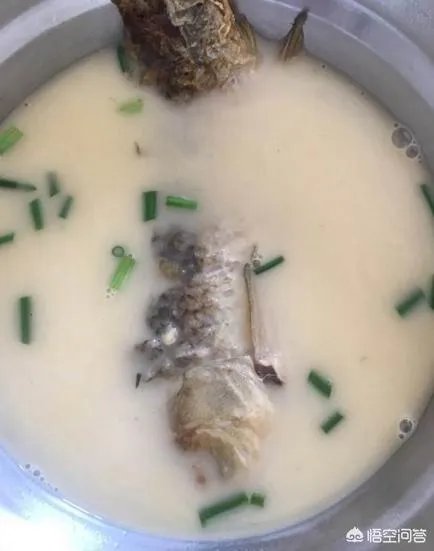 怎样熬鲫鱼汤？