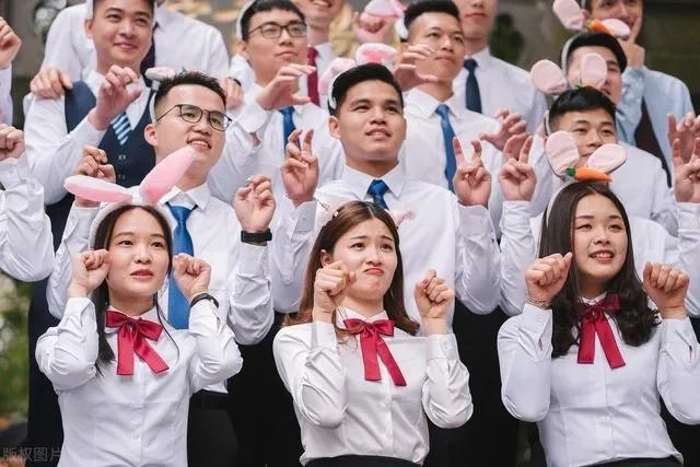 苟晶是夸大其辞还是在撒谎造谣？