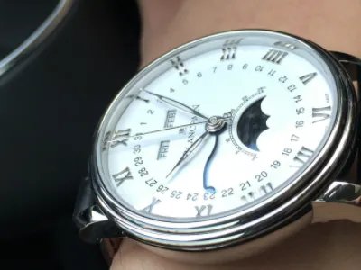 薇薇安手表是什么牌子