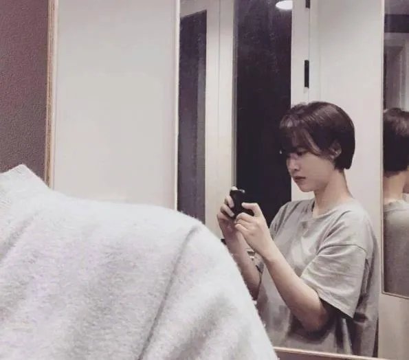 具惠善短发造型嫩如学生妹：谁能看出这是34岁的女人