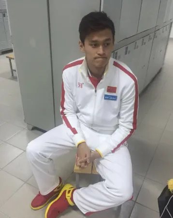 孙杨退赛前36小时发生了什么？心脏不适+撞头
