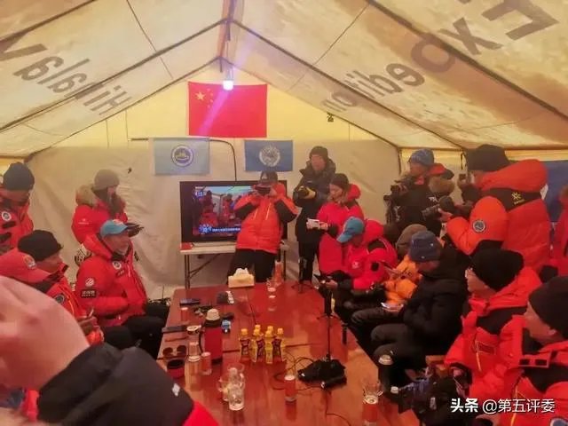 登珠峰为什么要夏尔巴人当向导