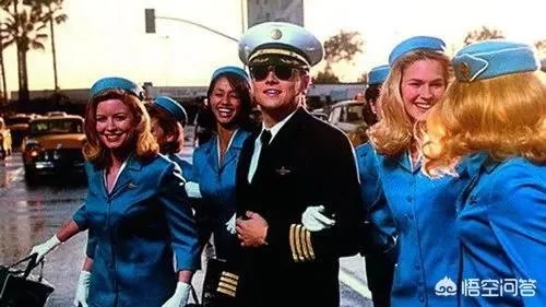 莱昂纳多在《猫鼠游戏》中的表现如何？