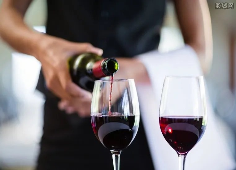 清华总裁班开餐厅破产 竟然负债300多万