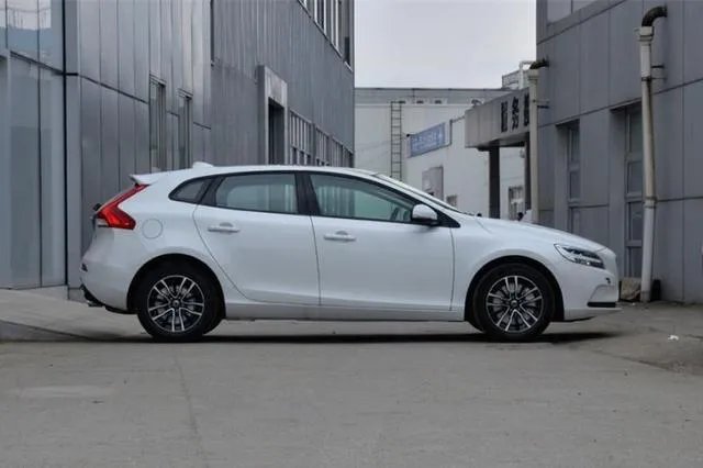 沃尔沃v40怎么样，知道的进来聊两句？