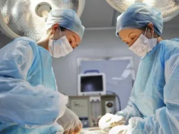 河南多家医院近40名专家跳槽郑大一附院引争议，该事件会带来什么影响？