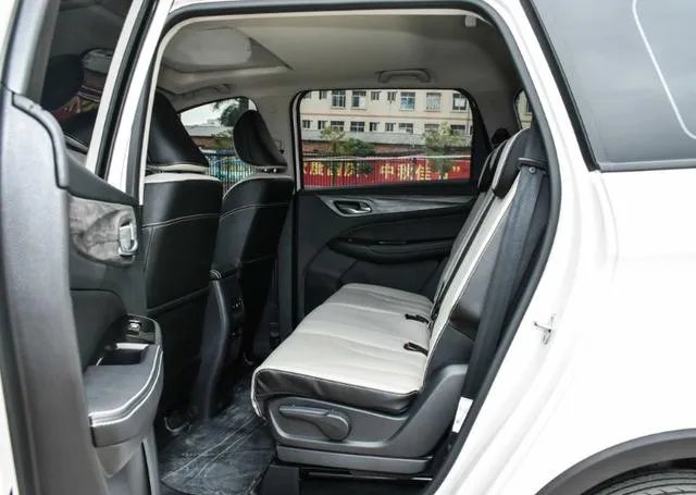 6万左右买哪个牌子的MPV好？