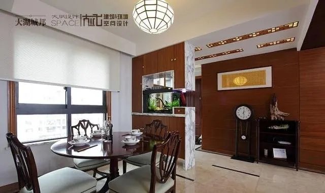 如何优雅的布置一个十公升的小水族箱？