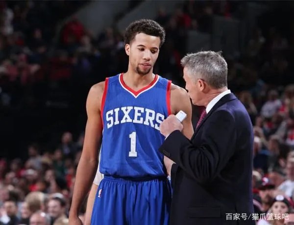 迈克尔-卡特-威廉姆斯在球队中的位置是什么?