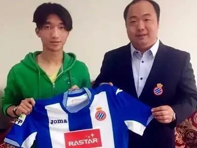 当年评价天赋极高的小球员胥栩，怎么没有俱乐