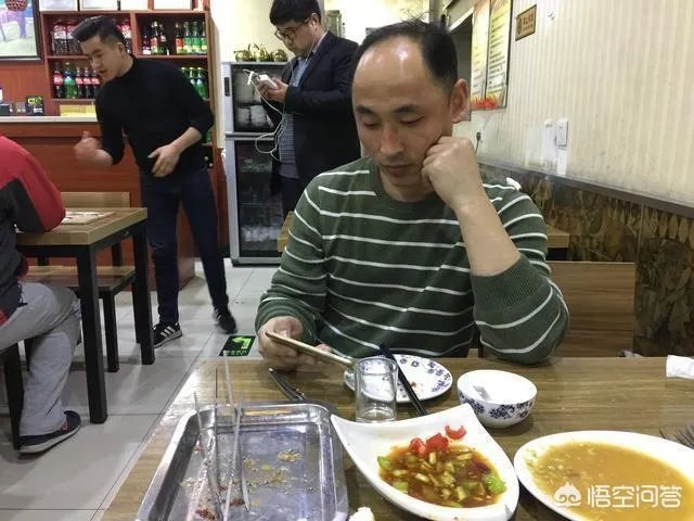 北京业余乒坛的一手兽人气为什么这样旺？