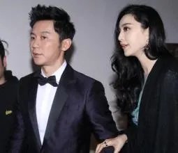 李晨和李小璐什么原因分手的？