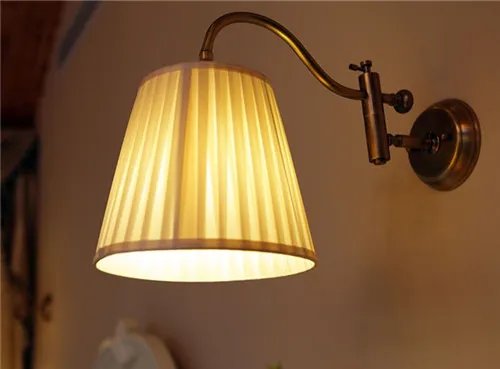 壁灯一般装多高