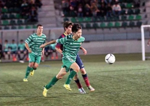 当年评价天赋极高的小球员胥栩，怎么没有俱乐