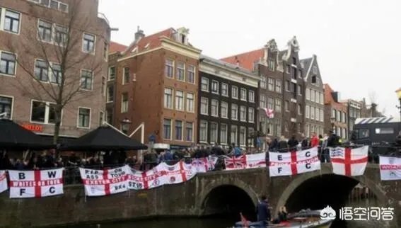 英格兰球迷在荷兰闹事25人被捕，敢去俄罗斯闹吗？