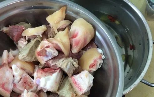 穿过你的秀发我的手海带炖猪蹄