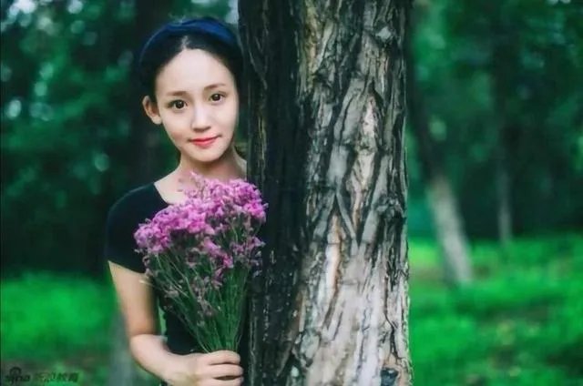 在绿地高管出轨女员工事件中，女方向老公详述其过程是什么心理？