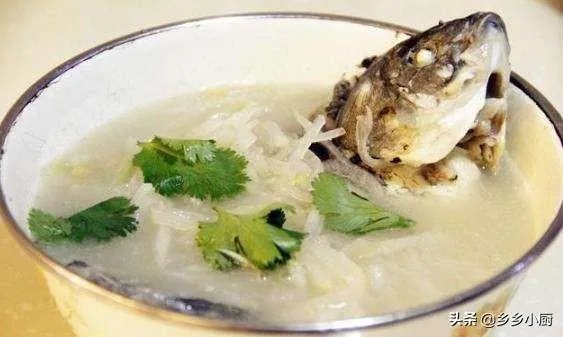 怎样熬鲫鱼汤？
