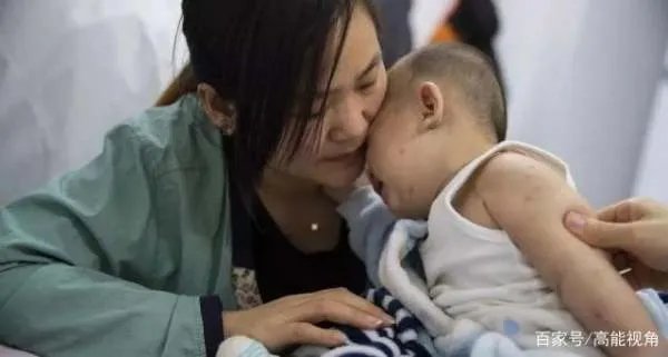 女子嫁贫困男子，家人极力反对，孩子患病后求娘家却被说活该，怎么办？