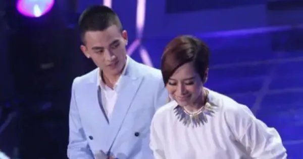 海清当初下跪欧豪，究竟是为何？当年发生了什么？