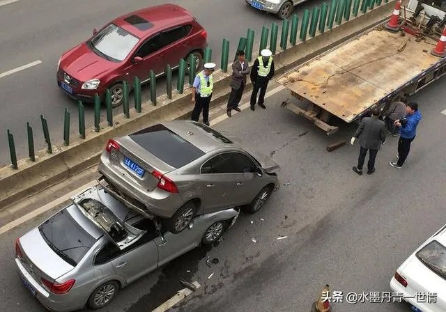 有时新闻上的自动挡汽车失控根本原因是不是油门当成刹车？