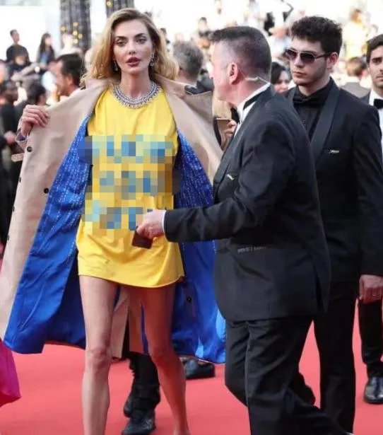 乌女模戛纳穿侮辱普京上衣被带离 网友：艺术中没有政治的一席之地