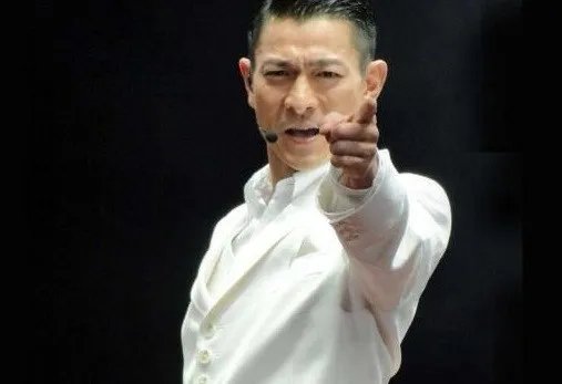 刘德华被粉丝求婚，你怎么看？还有哪些明星被粉丝求婚？