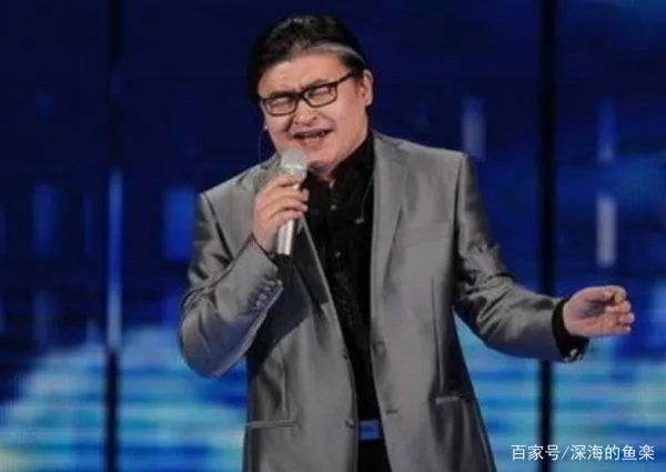 刘欢因为什么原因退出《中国好声音》的舞台？