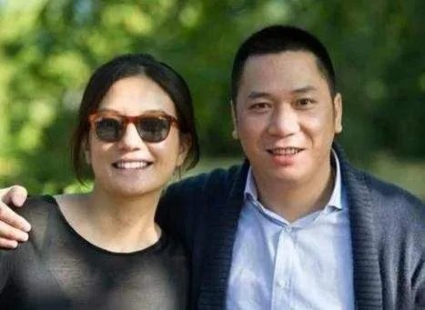 赵薇删除有关黄有龙的所有照片这番操作背后的真相是什么？