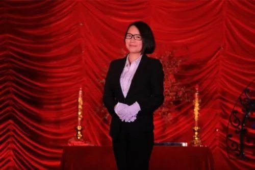 请婚礼策划人一般多少钱 婚礼策划师要学什么