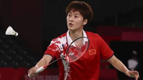 李宁公司回应陈雨菲比赛脚趾被运动鞋划伤,此事引发了怎样的舆论?