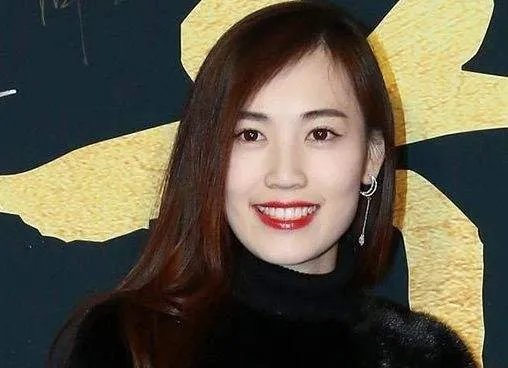 马蓉疑似“摆拍”王宝强家暴图，分手后做到体面很难吗？